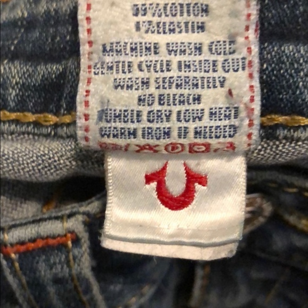 🎉HP🎉True religion distressed jeans - Picture 13 of 14